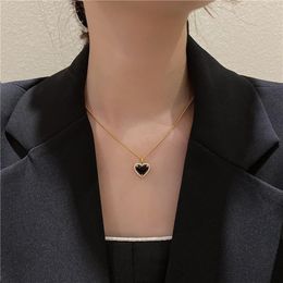 Pendant Necklaces Korea Design Fashion Jewelry Black Crystal Love Necklace Elegant Women Prom Party Sexy Clavicle NecklacePendant