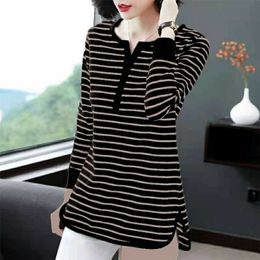 Autumn Spring Polyester O Neck Long Sleeve Woman T-shirts Fashion Korean Style Striped Oversized t shirt 220402