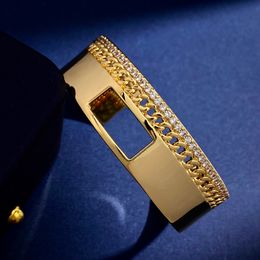Mens Designer Bracelet Women Gold Plain Circle Bracelets Bangle Jewelry Thick Diamonds Bracelets Letter F Men Womens Retro Bracelet 2205262D