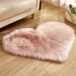 Shaggy Carpet Artificial Sheepskin Hairy Mat Wool Faux Fluffy Mats Love Heart Rugs NO Lint For Living Room 30x30/40x50cm 220401