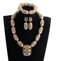 Earrings & Necklace Dubai Gold Jewelry Sets For Women 2022 Bridal Gift Nigerian Wedding African Beads Set Chunky Pendant QW1294Earrings