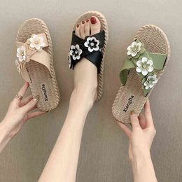 Summer Women Slippers Bath Bathroom Slides Houses Hotel Student EVA Non-Slip Beach Sandals Roman Style Flowers Soft Flat Shoes Y220412