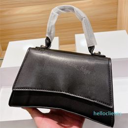 2022 Shoulder Designer Bags Handbags Clutch Hobos Half Moon Crossbody Evening Bag Purse Wallets Plain Letter Hasp One Handle Tote Alligator