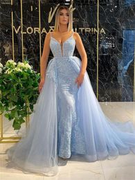 Elegant sjöjungfru spets aftonklänningar med avtagbart tåg sexig spaghetti nacke vestidos de fiesta arabiska aso ebi prom klänning plus storlek