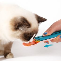 venda por atacado Alimentador de gato portátil plástico gato tira espremer lanches animal de estimação colher enlatado colher gato-colher líquido alimentando gato-animal suplir
