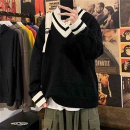 Men Fashion Pullover In Warm Cashmere Knitting Long Sleeve Knit Vneck Loose Coats Casual BlackWhite Woollen Sweater M2XL 210804