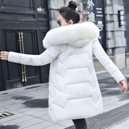 2022 Nowe zimowe kobiety z kapturem bawełniane bawełniane parka żeńska kurtka długa płaszcz Kobieta Plus w rozmiarze 7xl Slim Warm Owewear L220730
