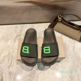 2022 Designer Slippers New r Luxury Slides Men Summer Rubber Sandals Beach Slide Fashion Scuffs Slippers Indoor Shoes Size5