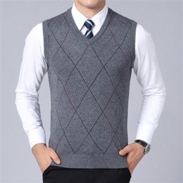 Fashion Brand Sweater For Mens Pullover Vest Slim Fit Jumpers Knitwear Plaid Autumn Korean Style Casual Men Clothes 201221