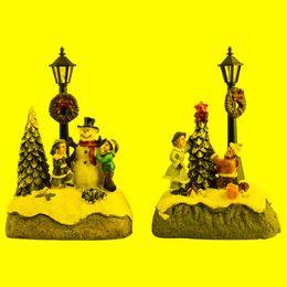 Christmas Decorations Cute LED Lighted House Hand-Painted Tabletop Centrepieces Village Scene Light Up Decoration Holiday GiftChristmas