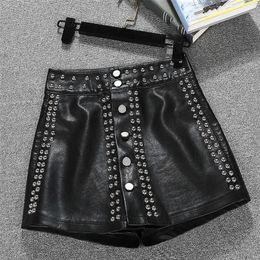 DEAT Autumn Summer Rivet Leather Black Women High Waist A-shaped Slim Shorts Loose Outerwear Fashion RC008 210709