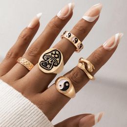 Cluster Rings 5pcs/sets INS Fashion Mushroom Joint Ring Sets For Women Men Hand Tai Chi Open Bohemian Jewellery Anillo 20049