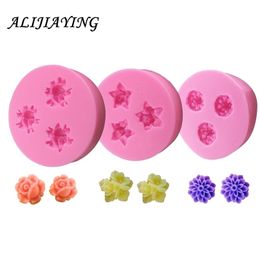 DIY Mini Roses Flower Soft Silicone Mould Fondant Sugarcraft chrysanthemum Cake Decorating Tools D0212 220815