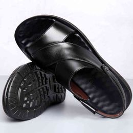 Men's beach shoes summer leather sandals for middle-aged and elderly men's leather anti-skid wear-resistant slippers