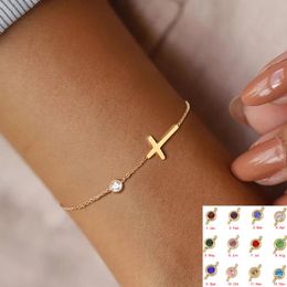 Berlockarmband Birthstone Cross Armband Minimalistiskt För Kvinnor Snyggt Religiou Gift Hennes 18k guldpläterade nattvardsarmbandCharm