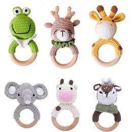 1PC Baby Rattle Toys Cartton Animal Crochet Wooden Rings Rattle DIY Crafts Teething Rattle Amigurumi For Baby Cot Hanging Toy 220531