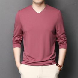 Men's T-Shirts Fashion V-neck Long-sleeved T Shirts Men 2022 Spring Autumn Tops Tees Male Solid Colour Shirt T065-058