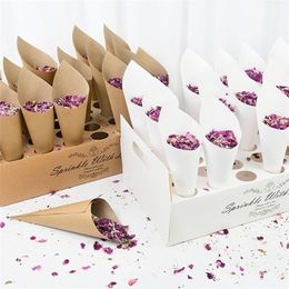 Wedding Kraft Paper Confetti Cone Stand Tray Box Bridal Shower Party Favors Fake Flower Wrapper Cones Holder Decoration 220815