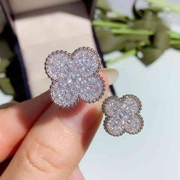 -Japón y Corea del Sur Diamond Double Size de inauguración del tamaño de flores entre los dedos amantes de los regalos Joyería en vivo roja