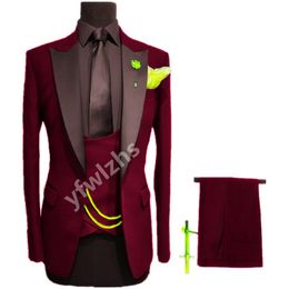 Custom-made One Button Men Suits Peak Lapel Groomsmen Groom Tuxedos Wedding/Prom/Dinner Man Blazer Jacket Pants Tie Vest M98