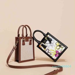 Designer-Evening bag Women Summer Ladi Leather Handbag Fashion Personality Shoulder Square Stitching Msenger Bag