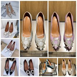 2022 scarpe da sera 10cm glisten Begum bowknot pompe in raso di seta tacchi alti strass in pelle verniciata PVC sandali trasparenti brillano scarpe a punta da donna in cristallo amina