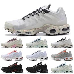 Terrascape Plus Requin Tn Mint GreenTS Running Shoes Eur 36-46 Mens Womens Reflective Tns Black White Unc Pink Speed Trainers Designer Sports Sneakers Big Size 12