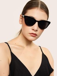 Sunglasses Vintage Metal Frame Cat Eye Women Brand Designer Clear Ocean Mirror Eyeware Casual Driving Outdoor Cateye Sun GlassesSunglasses