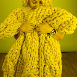Blankets Fashion Super Thick Woollen Knitted Blanket Yarn Woolly Polyester Bulk Soft Warm In Winter Throwing BlanketBlankets