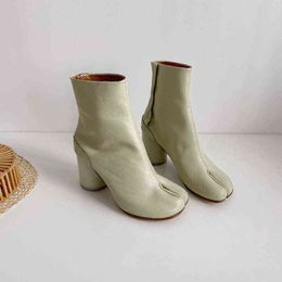 Scarpe eleganti Donna Stivaletto Tabi alla caviglia con punta divisa in pelle Tacco tondo Mm6 Tipo di chiusura 8 cm/3 cm Donna 220715