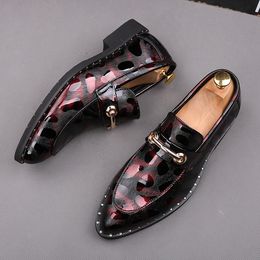 men luxury fashion stage nightclub wear patent leather shoes slip-on driving shoe black red blue breathable loafers man footwear