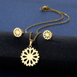 New Style Stainless Steel Gold Daisy Necklace Stud Earrings Set Women's Temperament Elegant Pendant Chain Jewellery Gift for Girl