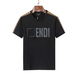 La camisa de Lionel Messi ya está a la venta en el centro de San Salvador