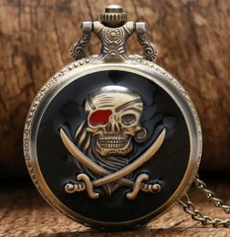 Pocket Watches Arrival Retro Bronze Skull Pirate Quartz Watch With Necklace Chain Gift To Men WomenPocket