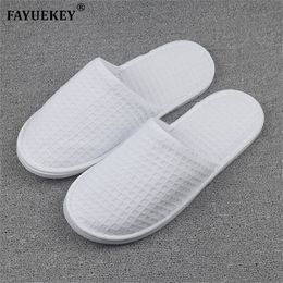 FAYUEKEY New Wholesale 5pairs lot Hotel Club Supplies Not Disposable Hospitality Slippers Home Indoor Floor Guest Slippers 201026