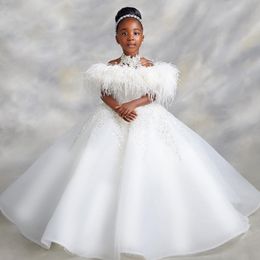 2022 Vit lyxig bollklänning Flower Girl Dresses Feather Tulle Lilttle Kids Birthday Pageant Wedding GOWNS ZJ517