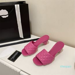Classics Woman shoes slipper Leather Flat Sandals Fashion Designers Slides Slide Rubber Ladies Beach Women Slippers