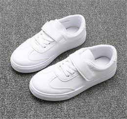 2022 New Spring All White Children Leather Shoes Boy Student Leisure Girl Sneakers Scarpe da scuola casual leggere piatte