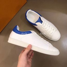 2023 Classic Men Women Casuals Shoes Fashion Canvas Shoe Comfortable Casual Jogging Flat Shoes Unisex Loafers Sneakers 11 Colours Size 35-46