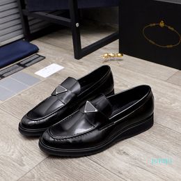 2022-Men Triple Black Brushed Leather Loafers Dress Shoes Oxfords Bridegroom Boat Sneakers Mens Business Wedding Party Casual Flat