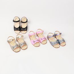 Sommer Jungen und Mädchen Kinder Sandalen Babyschuhe 4 Stile Kleinkind Hausschuhe weichen Boden Kinder Designer-Schuhe