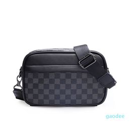 Designers Mens Crossbody Bags Luxury Men Briefcases Brand PVC/PU Messenger Envelope Bag 2022