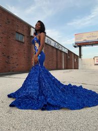 Plus Size Royal Blue Evening Dresses African 2022 Halter Neck Backless Trumpet Prom Dress Black Girls Gold Sequin Formal Party Dubai Arabic Robes De Soirée 2022