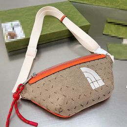 675181Luxurys Designers Women Brand Waist Bags Fashion Men Sling Bag Cross Body Bumbag Handbag Messenger Two Colours With 2 Size belt bags CF685