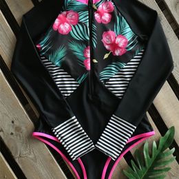 2020 Print Floral 1pc Swimsuit Long Sleeve Swimwear Women Bathing Suit Retro Swimsuit Vintage 1pc Surfing Swim Suit T200708