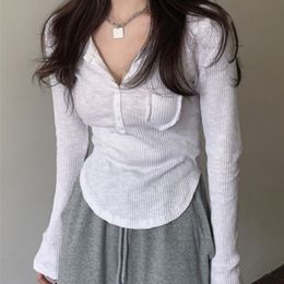 WOMENGAGA Sexy Knitted T Shirt Women's Summer Tops Thin Sunscreen V-neck Short Tight White Long Sleeve Top Tshirt N8DA 220408