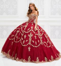 2022 Sparing Red Lace Quinceanera sukienki z ramion złota aplikacja do ballicznej suknia balowa Długość balowa sukienka Vestido de Festa Sweet 16 Sukienka BC9979
