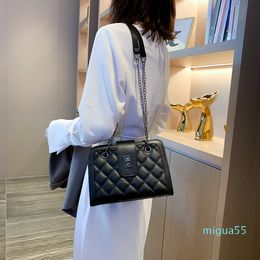 Small fresh bag female fashion large capacity rhomb chain tide Korean trend single shoulder cross-body bag