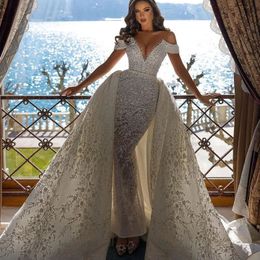 Arabische Perlen Meerjungfrau Hochzeitskleid mit abnehmbarer Zug aus der Schulter Kurzarm Brautkleider 3D Spitze Appliques Braut Roben de Mariée
