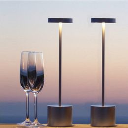 Bärbar modern aluminium LED Dimble Restaurant trådlös bordslampa med USB -laddningsbatteri för Hotel Bar Dinning Room